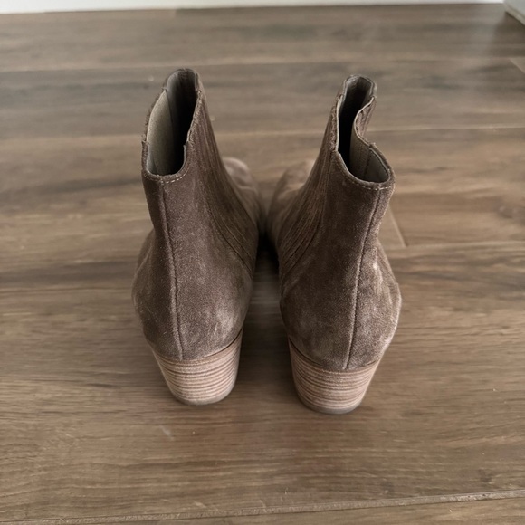 VINCE Haider Suede Ankle Bootie - Picture 6 of 7